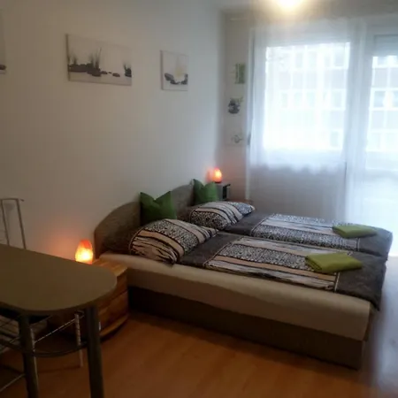 Apartment Leslie