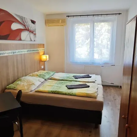 Leslie * Будапешт