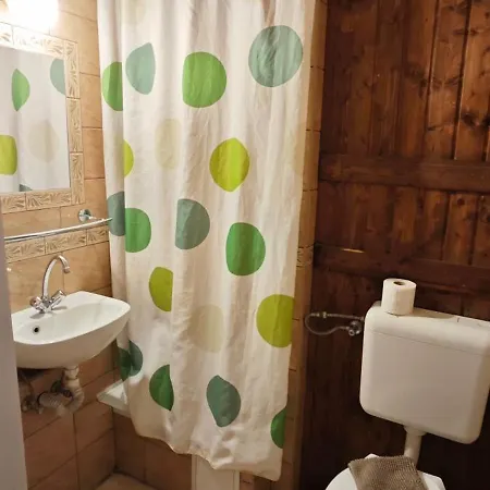 アパート Leslie *